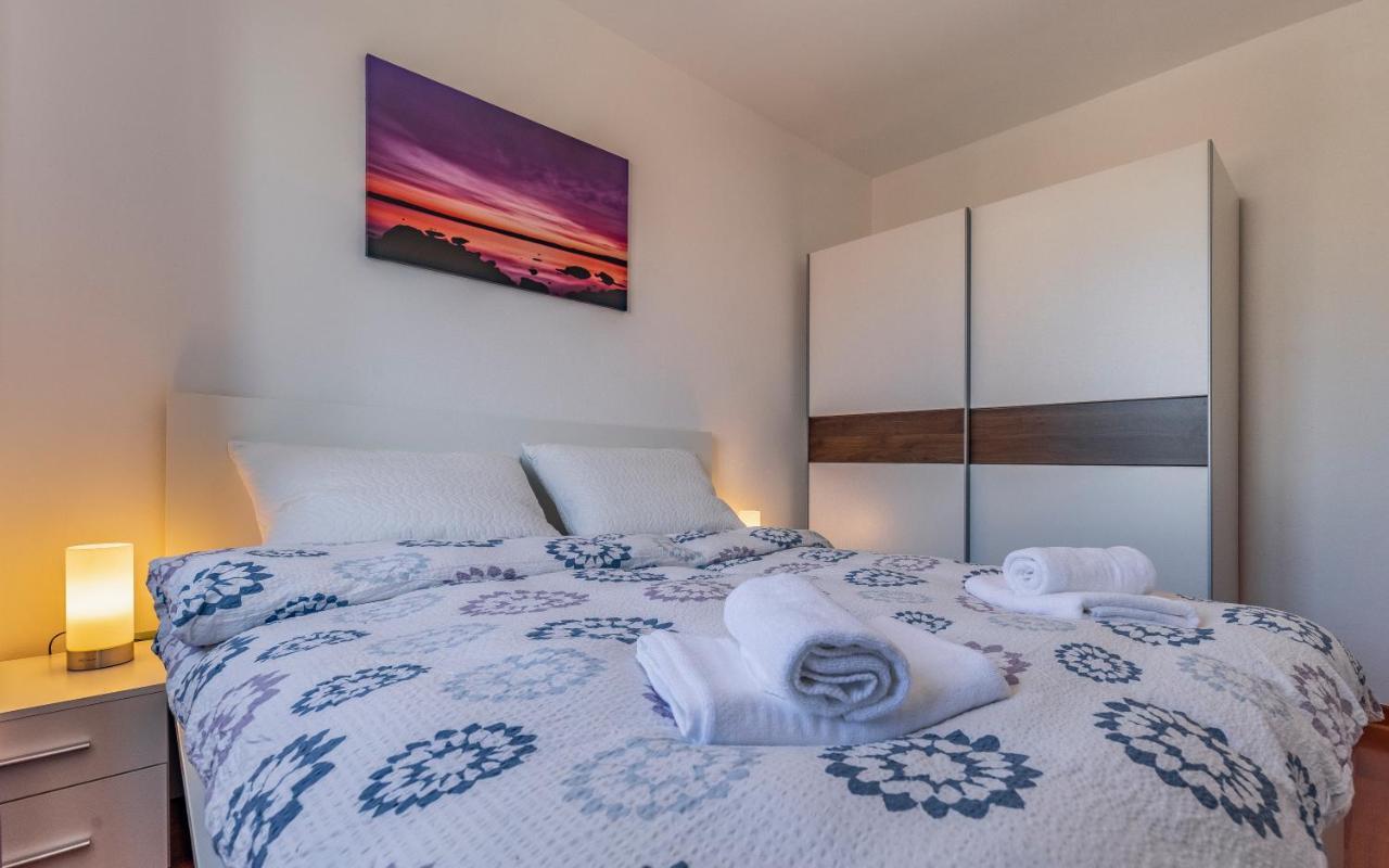 Apartment Green Pula, Family Friendly, Comfortable, Free Parking And Wifi 外观 照片